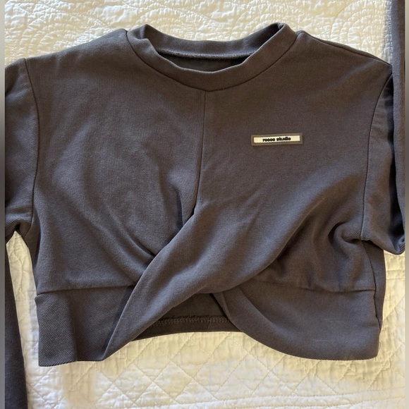 Astonishing Power Long Sleeve Gray Crop Top. Size Small - Picture 2 of 4